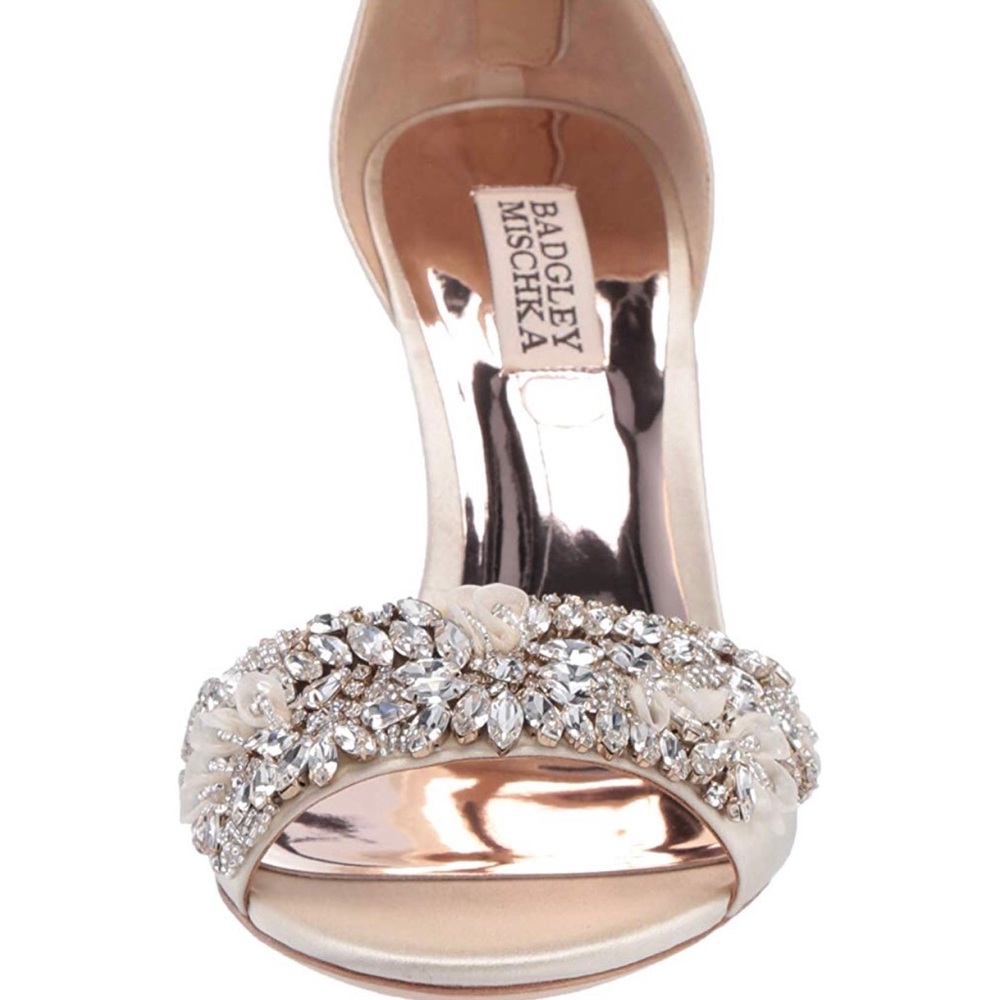 Barely worn Badgley Mischka Wedge - Picture 2 of 7